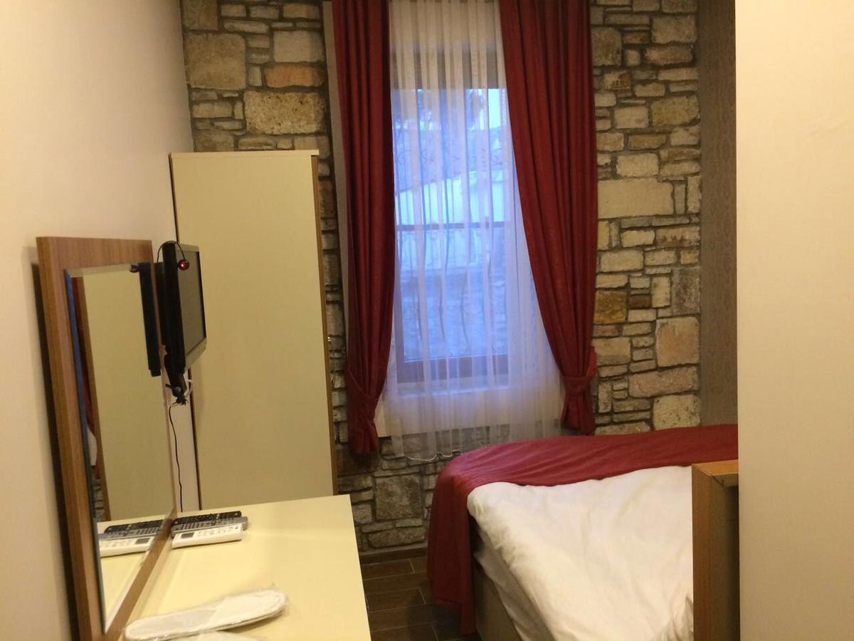 Deniz Hotel Yenifoca Zewnętrze zdjęcie