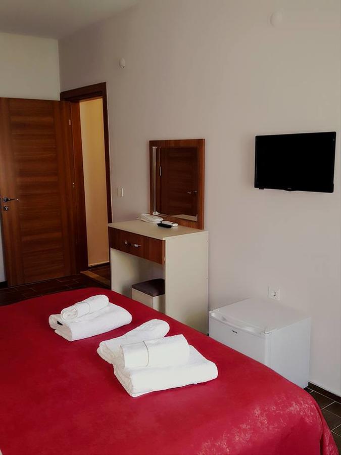 Deniz Hotel Yenifoca Zewnętrze zdjęcie