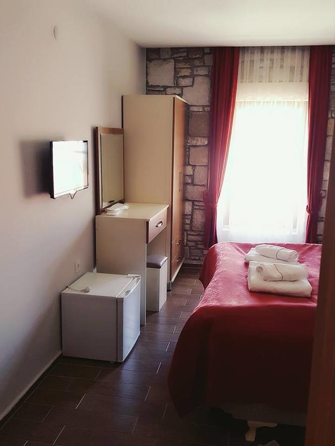 Deniz Hotel Yenifoca Zewnętrze zdjęcie