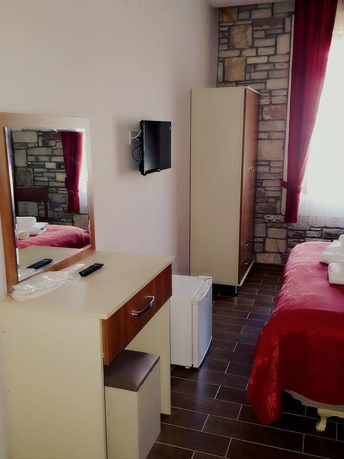 Deniz Hotel Yenifoca Zewnętrze zdjęcie